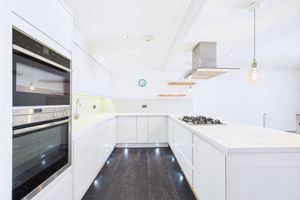 Kitchen- click for photo gallery